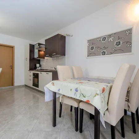 Anica Bed & Breakfast Kampor