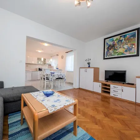 Anica Bed & Breakfast