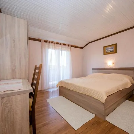 krevet i doručak Anica