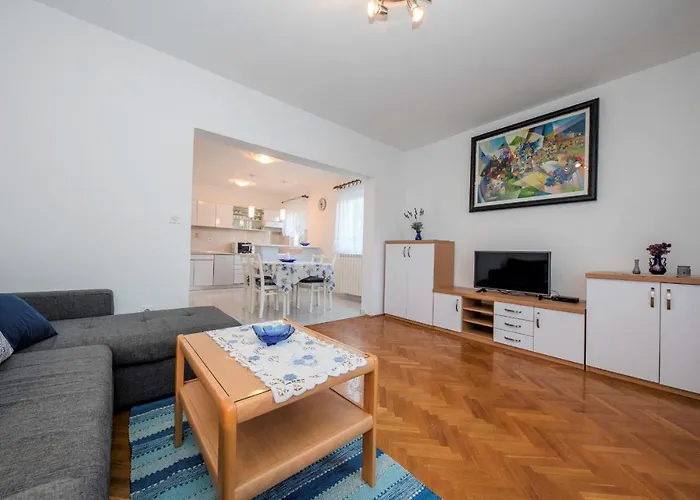 Anica Bed & Breakfast